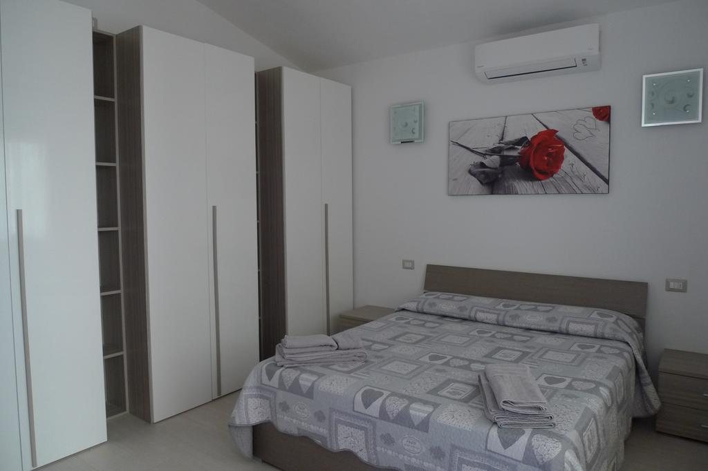 Villaggio Est Affittacamere ซาน เตโอโดโร ภายนอก รูปภาพ